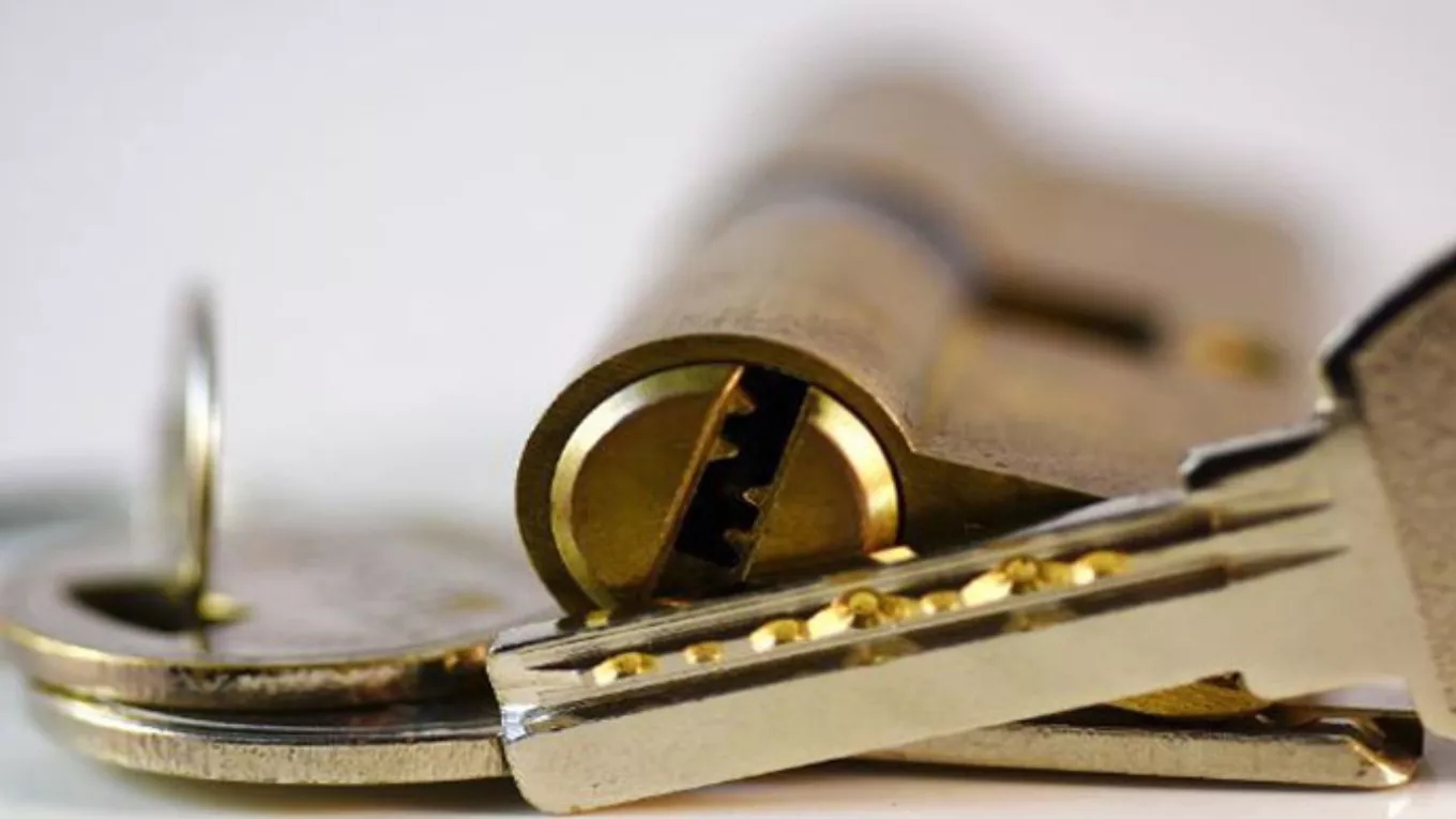 Rasul Yavari key making in Tehran