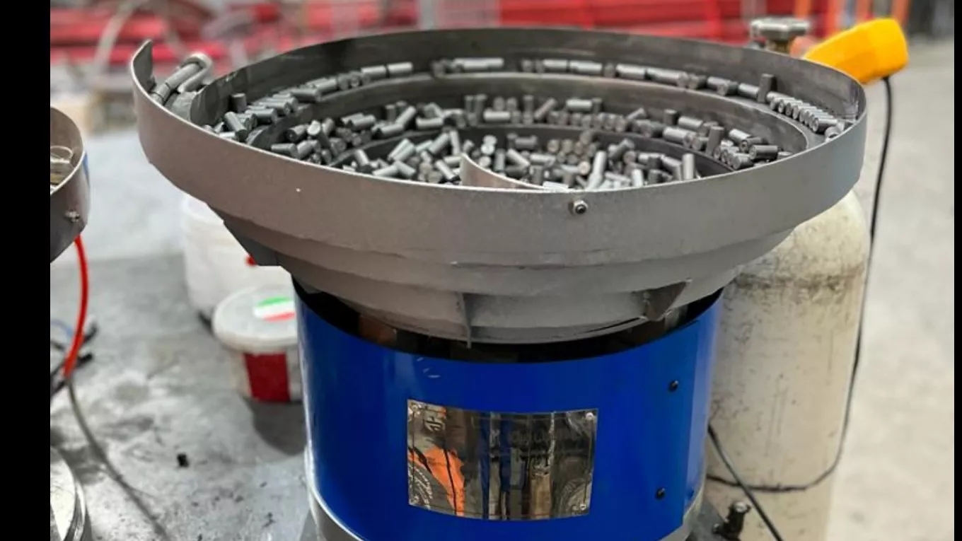 Titreşimli kase besleyici nedir?