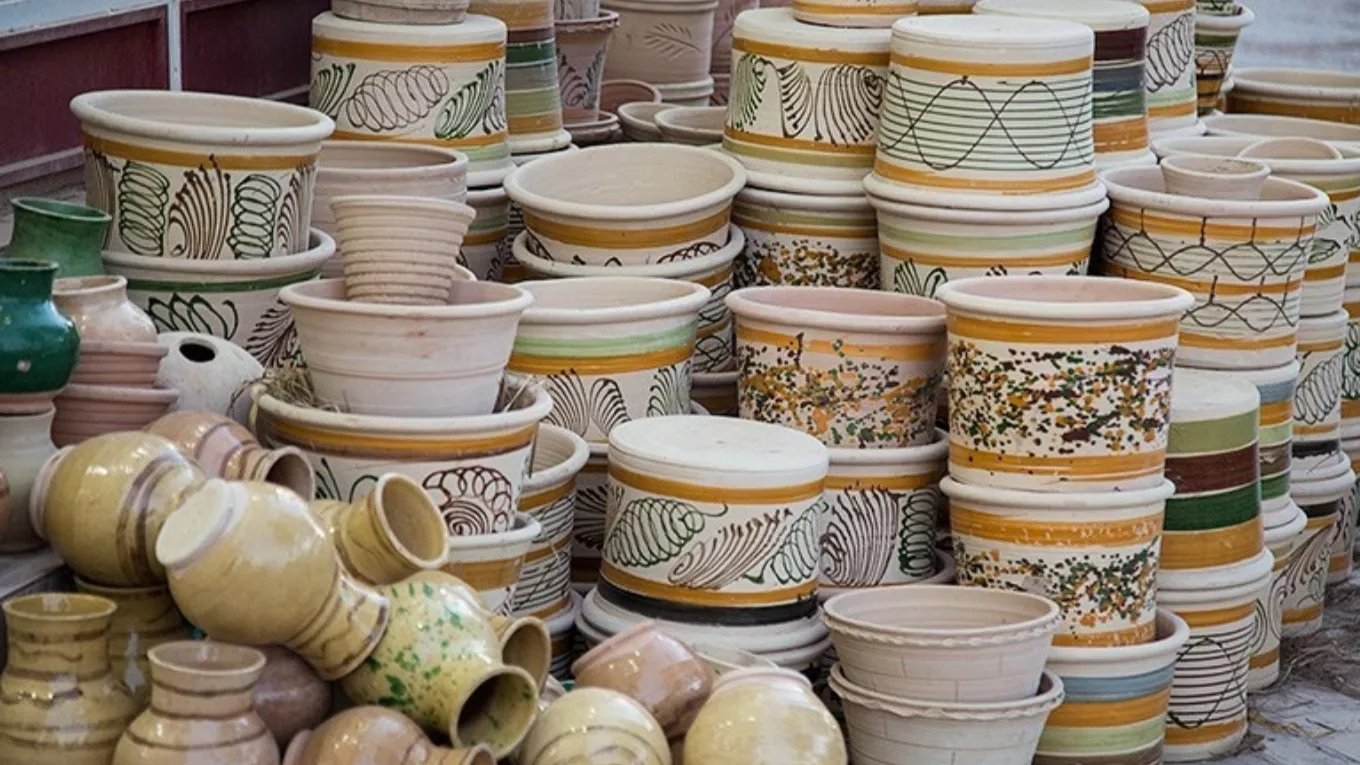 Ramsar'da Parsine geleneksel çömlek atölyesi