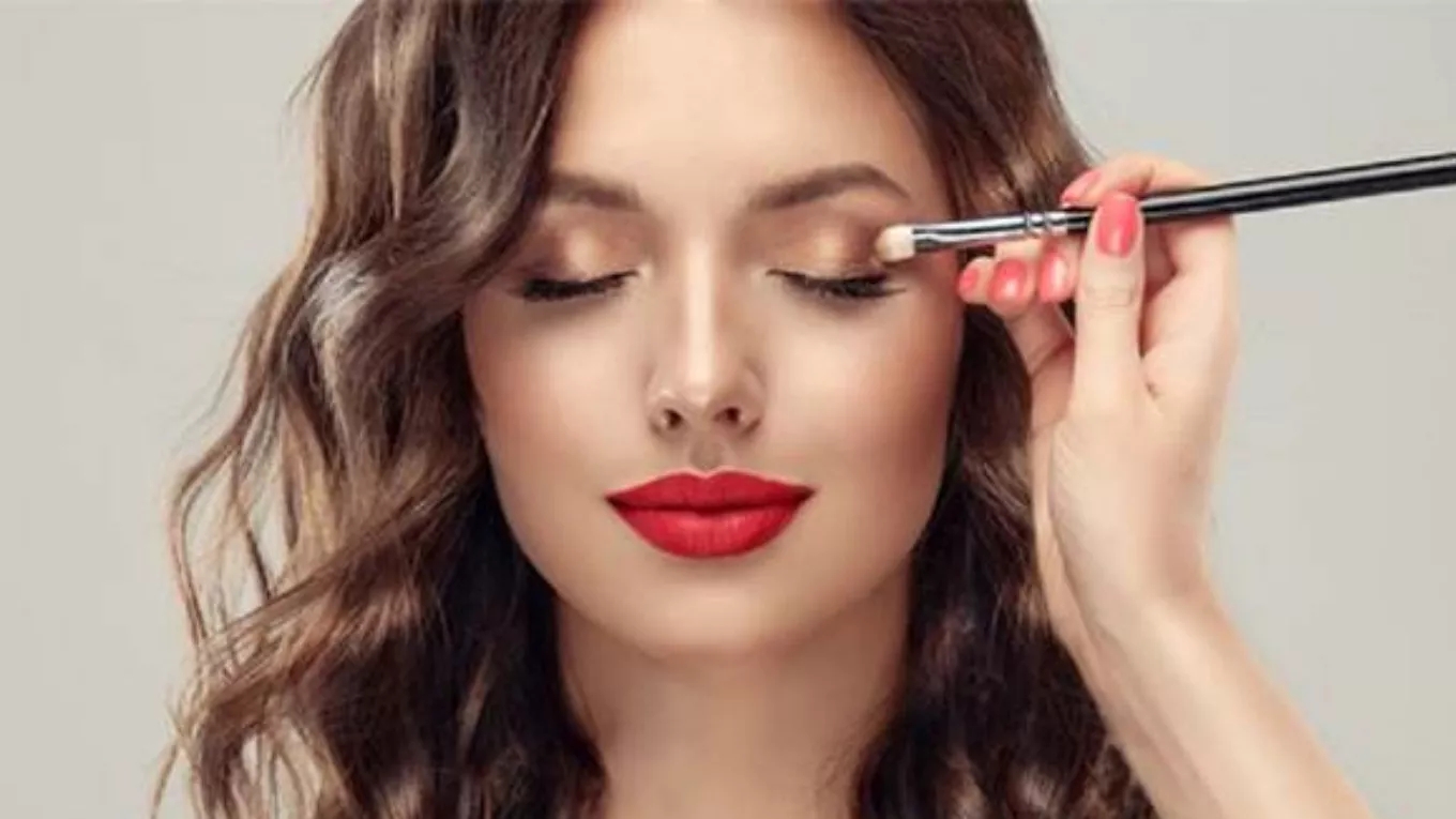 سالن زیبایی شیما مرکز تخصصی ناخن مژه اکستنشن و کراتین در تهران و کرج