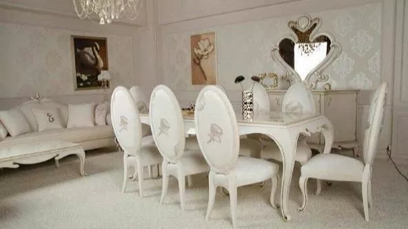 Guide to buying sofas and dining tables