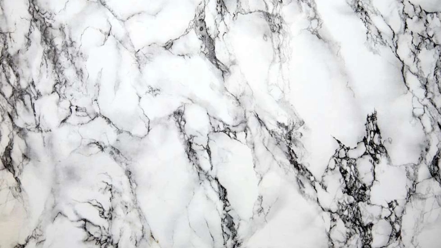 What is the use of marble in the building?