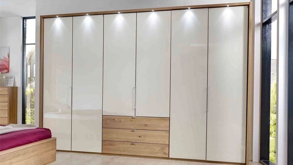 Types of wardrobes
