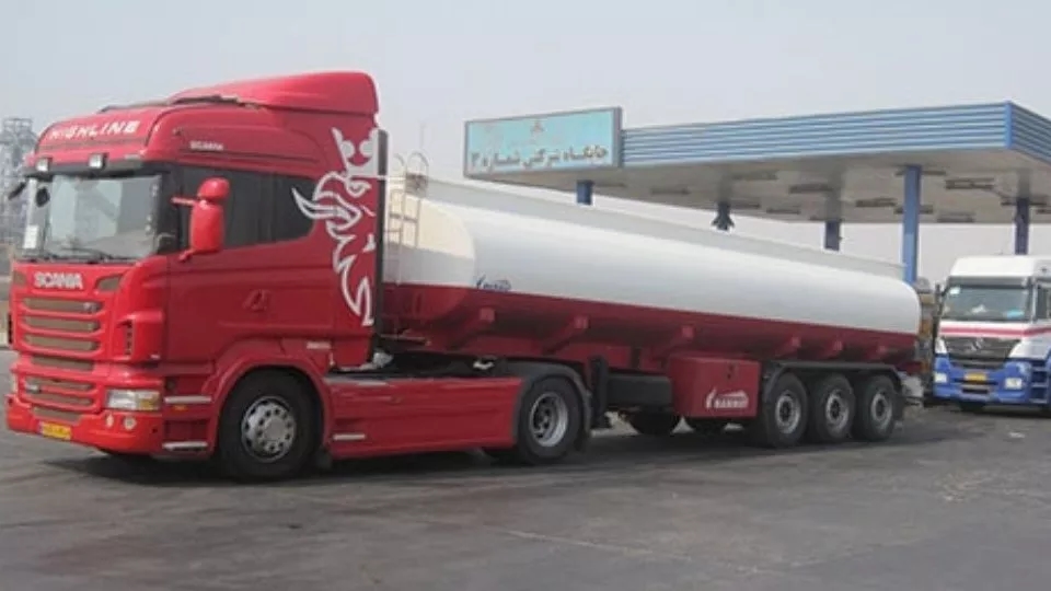 بناء ناقلة أوميد في فارس
