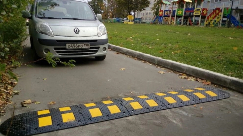 What is a speed bump? Types of speed breakers and their characteristics