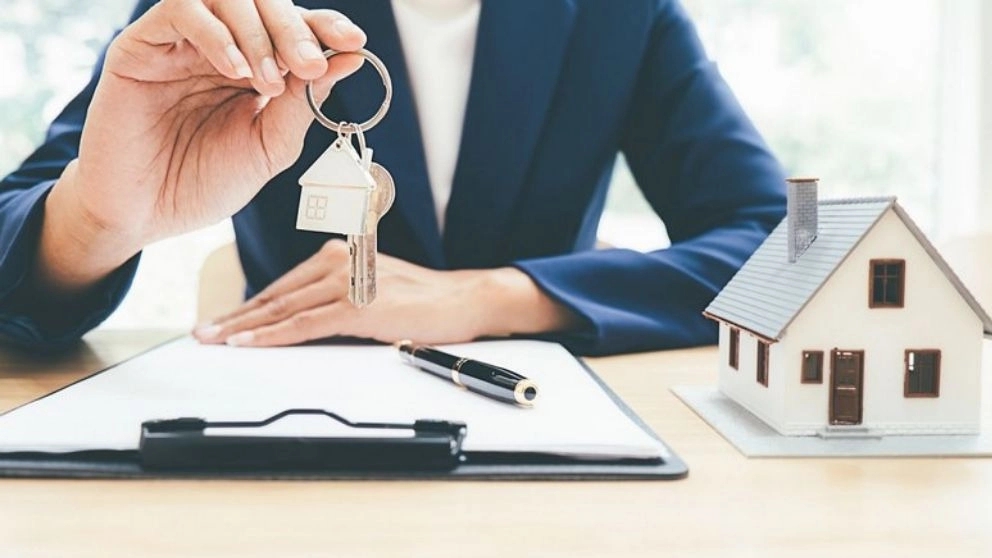 What is the duty of a real estate agent?