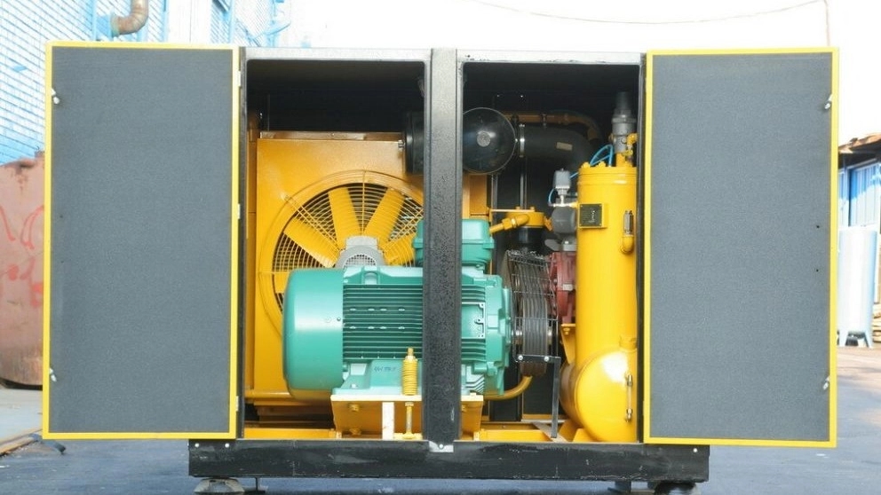 Compressed air screw compressor