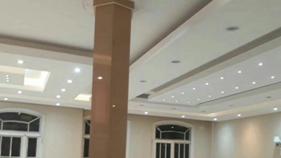 The difference in the work forces specializing in renovation and interior decoration
