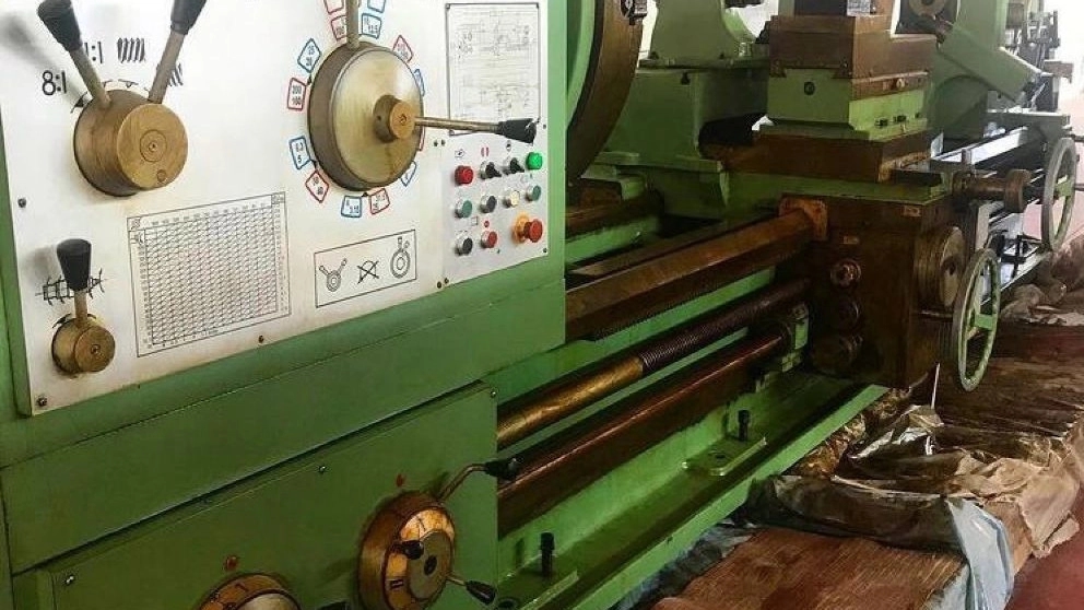 Heavy turning up to 4 meters in diameter and 10 meters in length Heavy turning up to 4 meters in diameter and 10 meters in length