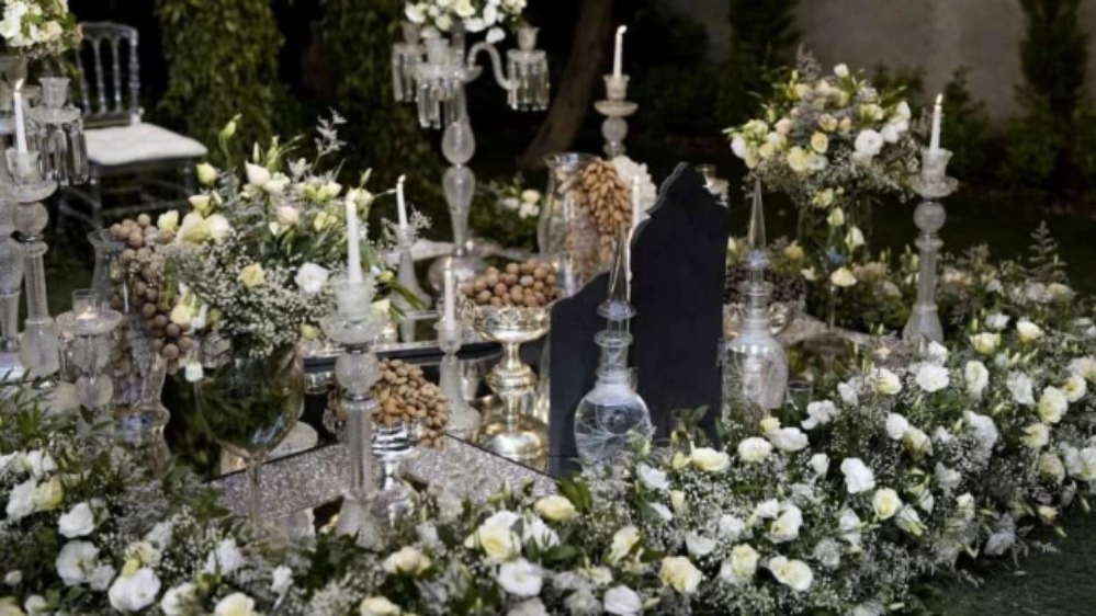 Tahran'ın batısındaki Aran Hall bahçesi