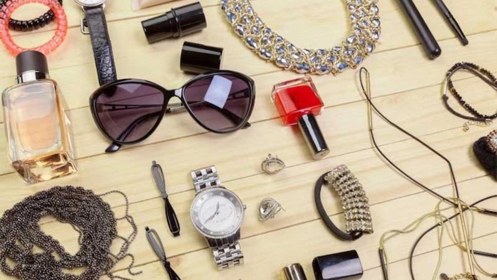 Ghazal Bano accessory