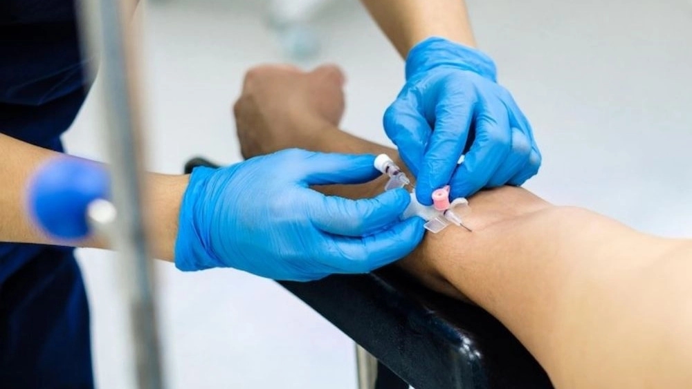 Yas Sepid Urmia'nın enjeksiyonları ve serum terapi hizmetleri Yas Sepid Urmia'nın enjeksiyonları ve serum terapi hizmetleri