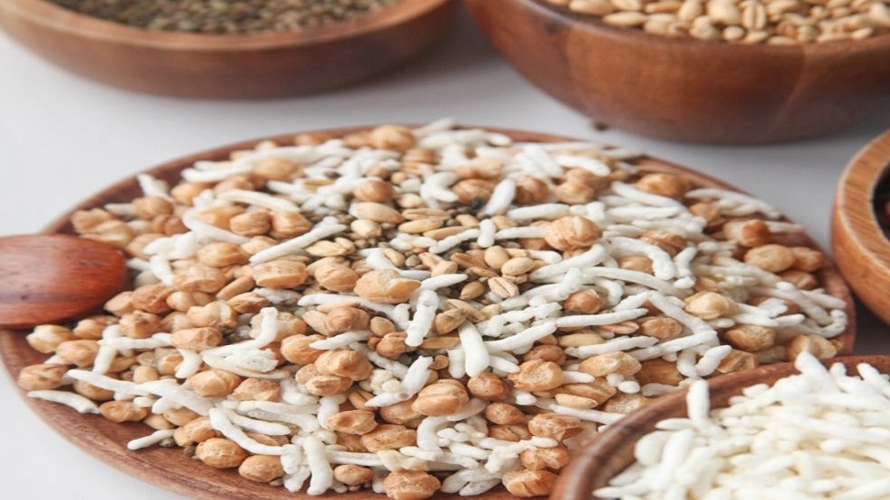 Sale of nut rice in Isfahan Sale of nut rice in Isfahan