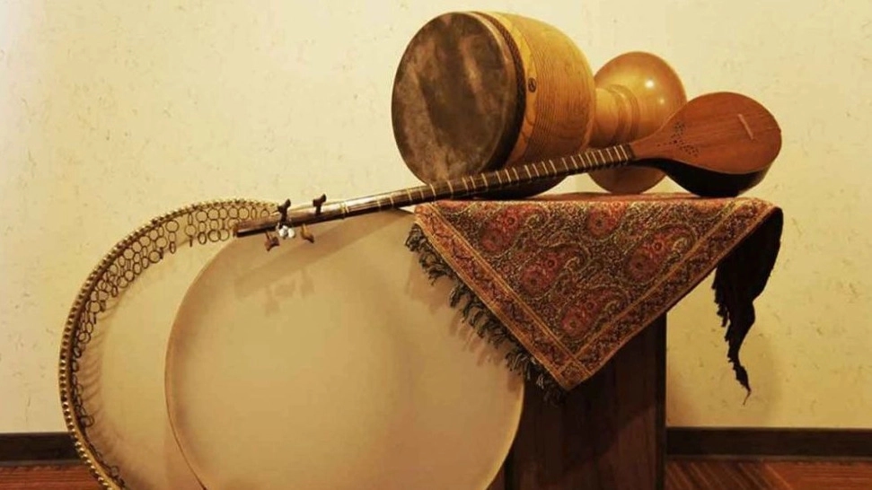 Introducing a variety of traditional instruments