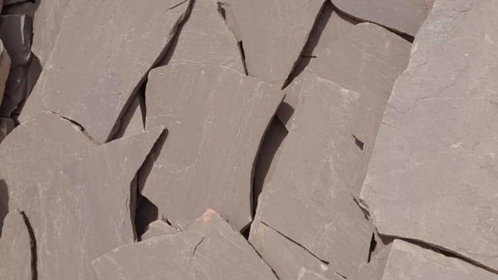 Installation and implementation of Malon Seng rubble stone for the floor and wall of Mohammadi Boumehn, Tehran