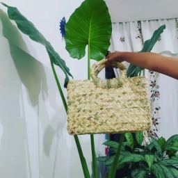 Henna mat weaving