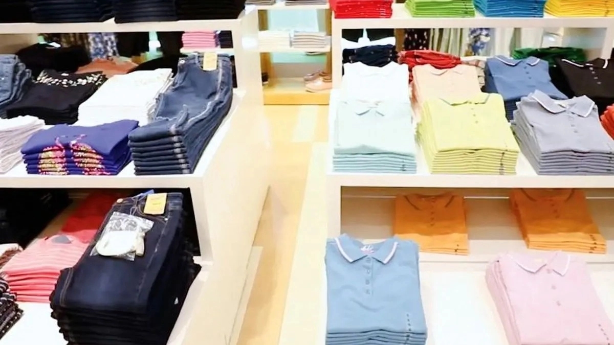 The best quality men's and women's clothing sales center in Nazarabad
