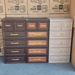 اللطف توزيع البلاستيك