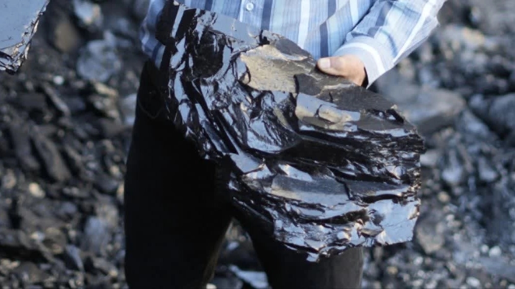 Shabab Zagros Minerals, supply and sale of Gilsonite natural bitumen in Kermanshah