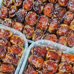 Ahmadian date packing workshop
