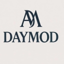 Daymode mağazası, Tahran'da erkek giyim, gömlek ve tişört takımlarının üretimi ve dağıtımı