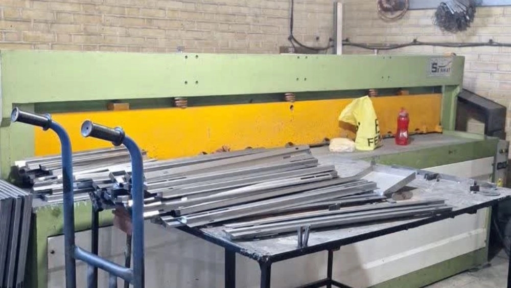 Tahran Akband'da 3 metre 4 mil güvenlikli giyotin satışı