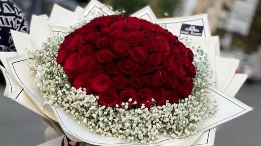 Online flower shop in Tehran with fast and round-the-clock delivery
