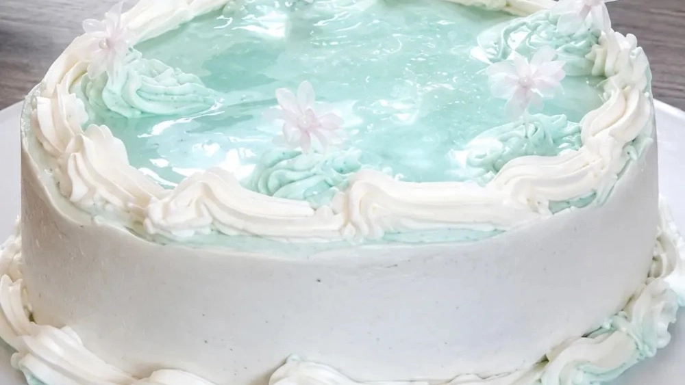 Birthday cake training and professional creaming in Chalos
