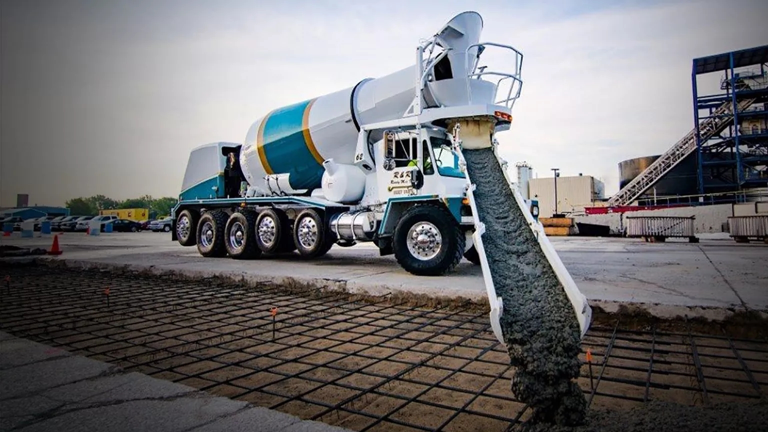 Ready-mixed concrete factory in Mashhad