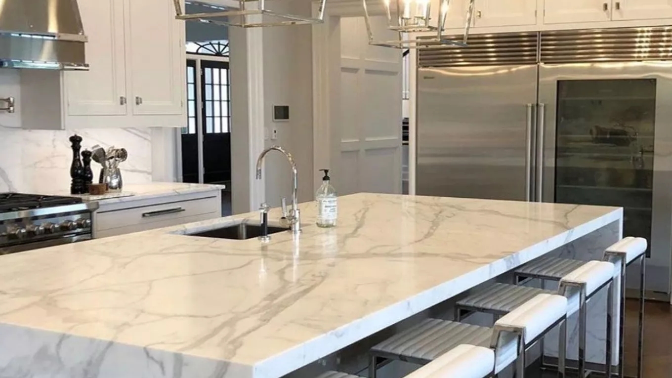 Quartz and Corinne Diamond in Babylon