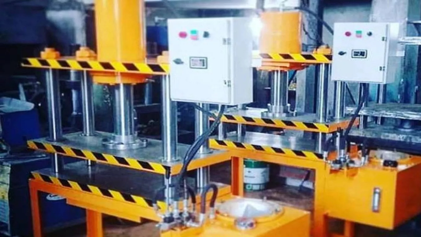Production of all kinds of Partak press machines in Isfahan