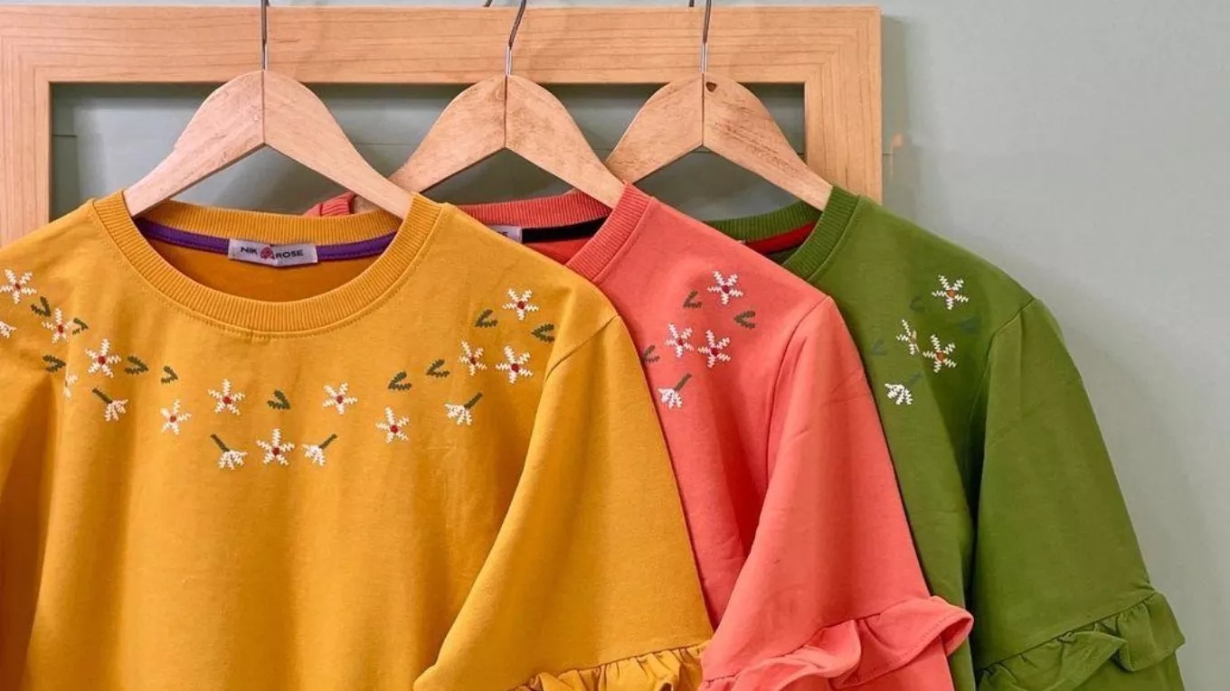Selling clothes in Rasht