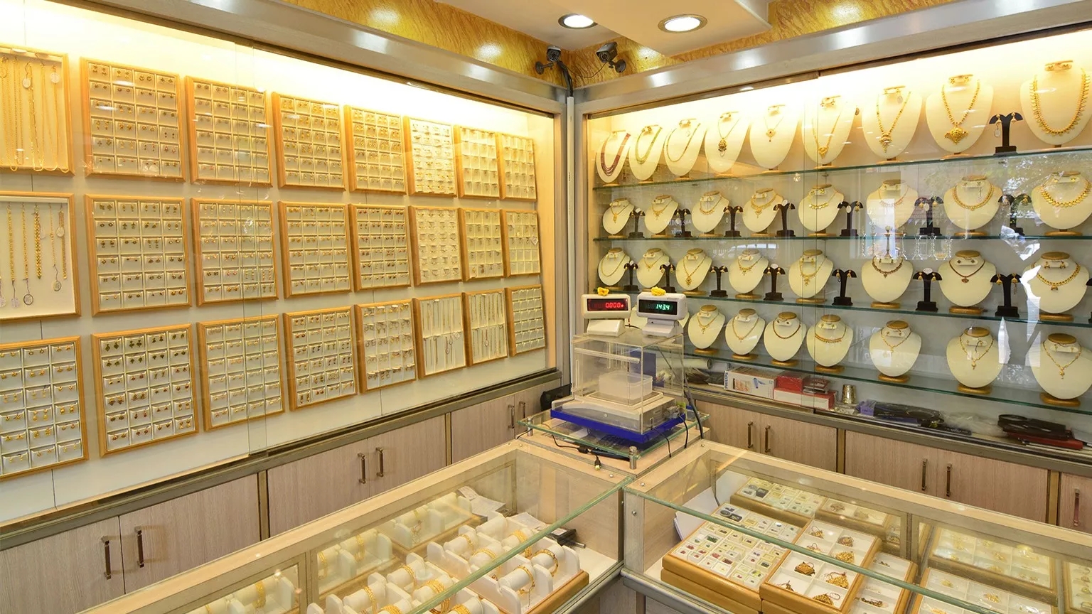 Nima jewelry in Rasht
