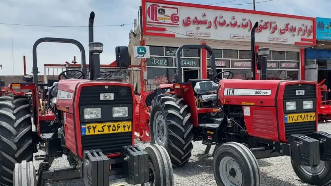 وكالة الأدوات الزراعية بيع كافة أنواع الجرارات جرارات الرشيدي في همدان
