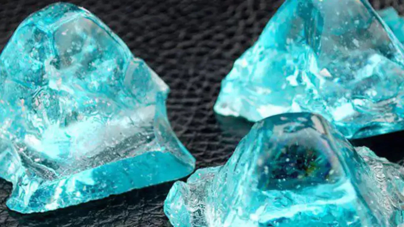 Solid and liquid sodium silicate glue of Motbakaran Silicate Industries Company in Qazvin