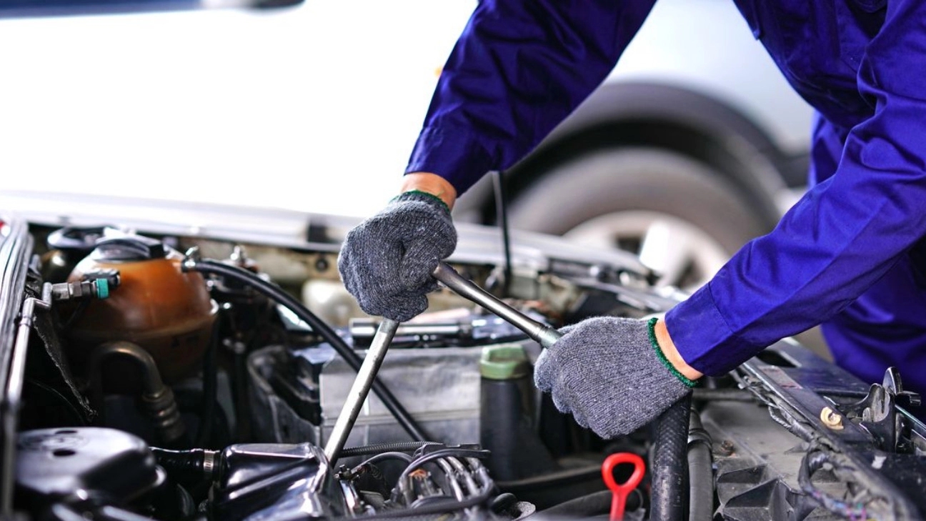 Specialized repairs and modern car assistance in Hamedan