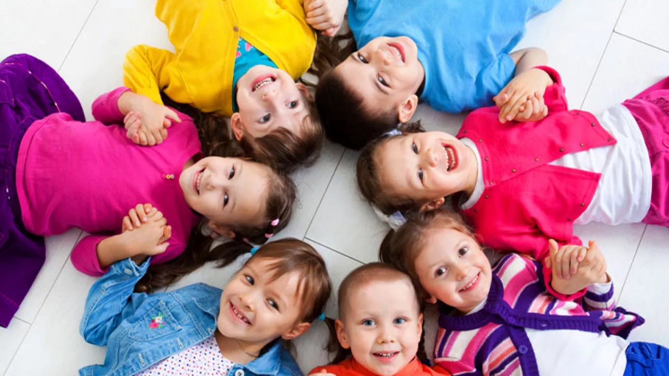 All kinds of children's summer clothes