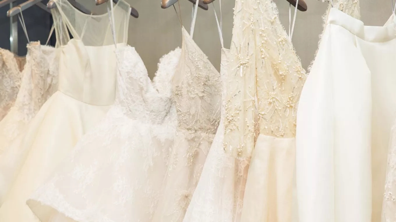 Checking the types of fabrics suitable for wedding dresses