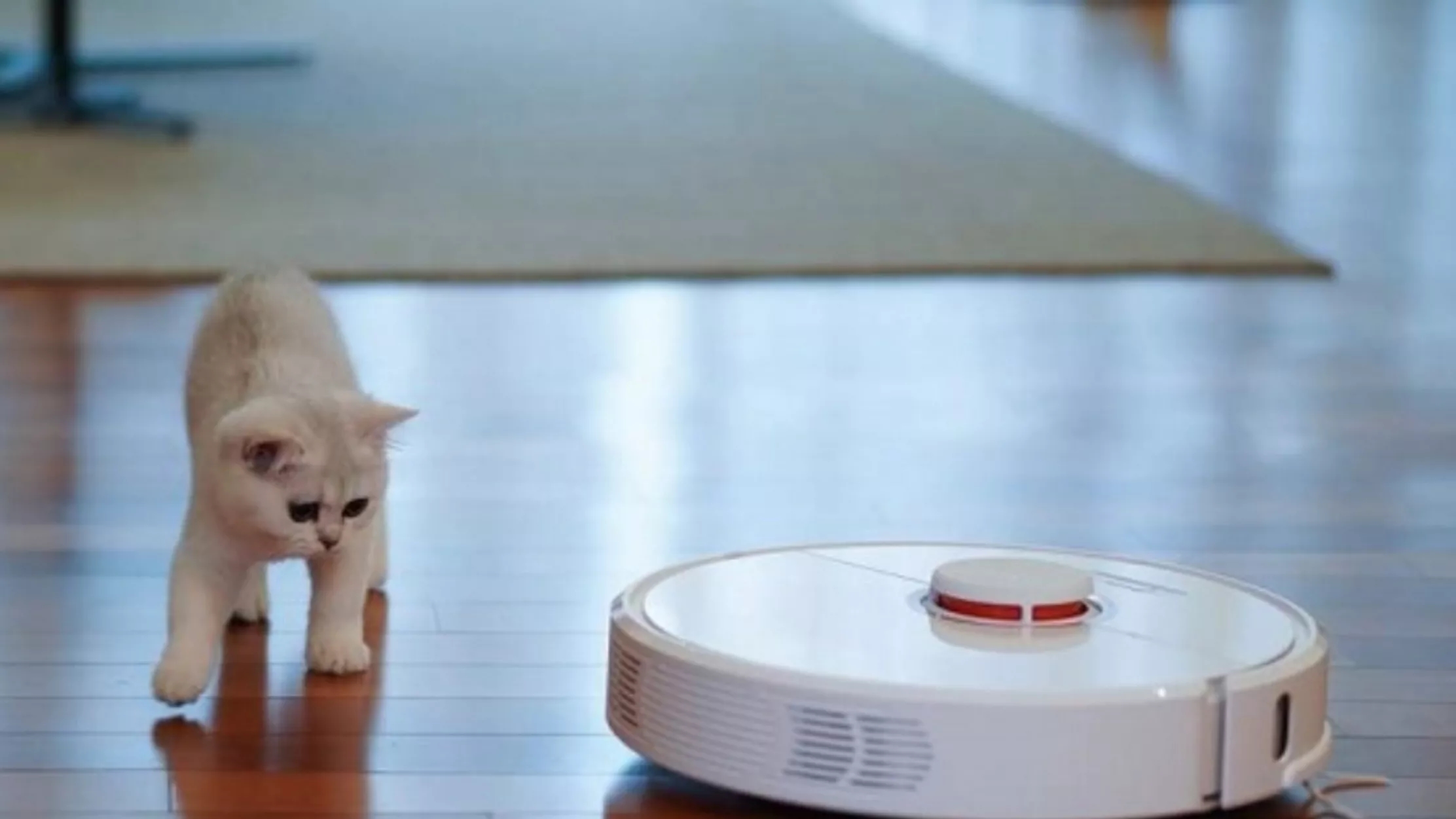 What is a smart vacuum cleaner?