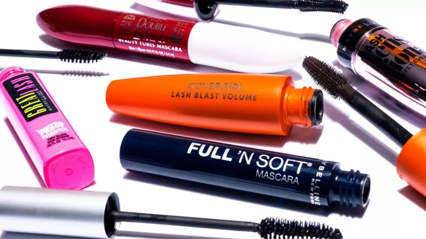 Types of mascaras based on the type of application