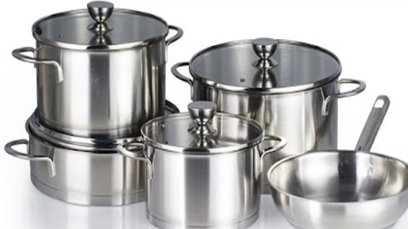 What are the benefits of steel containers?