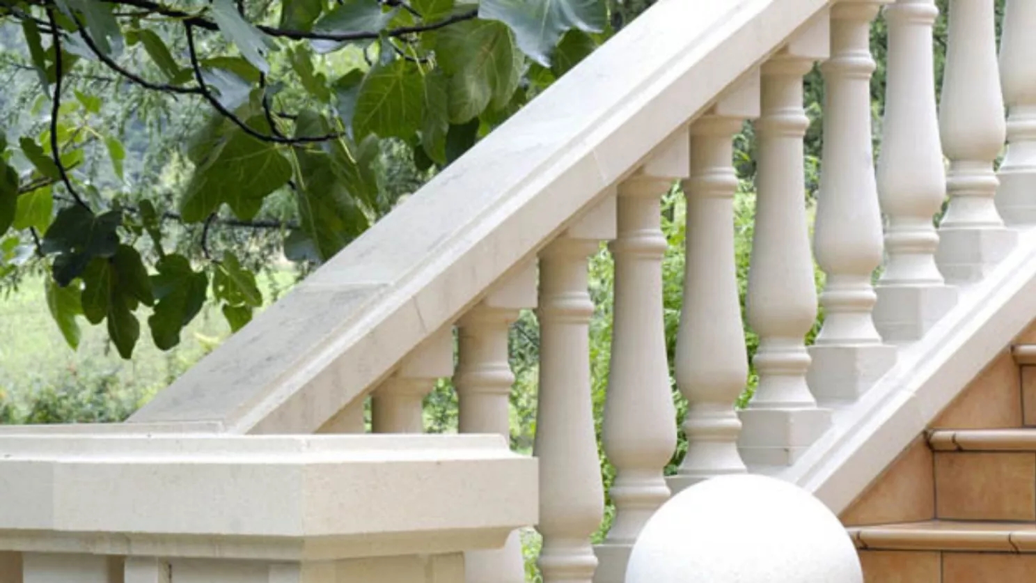 Getting to know the types of stone fences and their use
