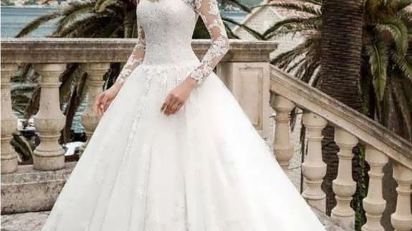 The use of lace in sewing wedding dresses