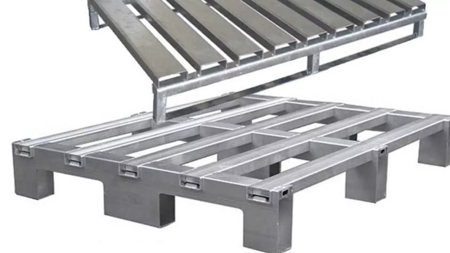 All kinds of metal pallets