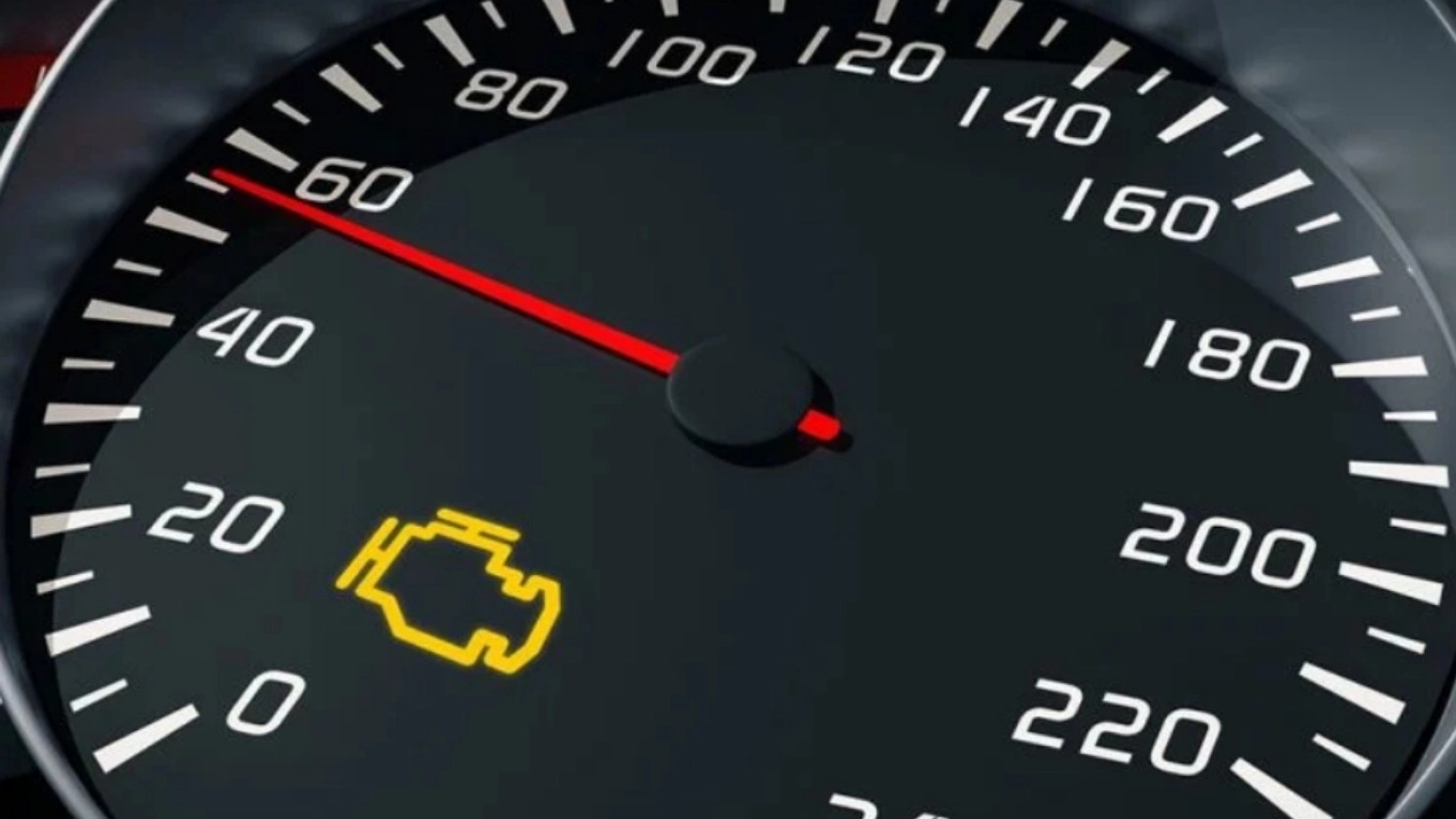 Reasons for turning on the car's alternator light