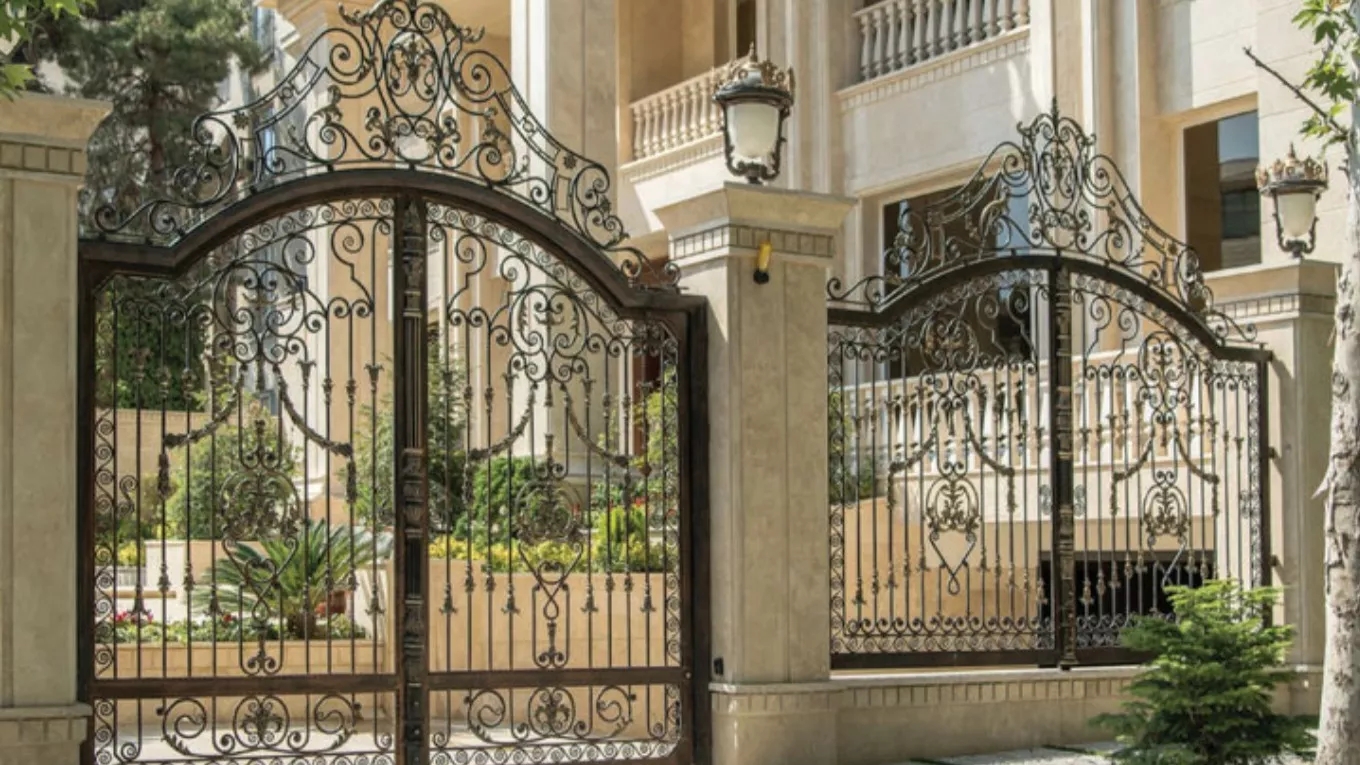 Types of building doors in terms of material