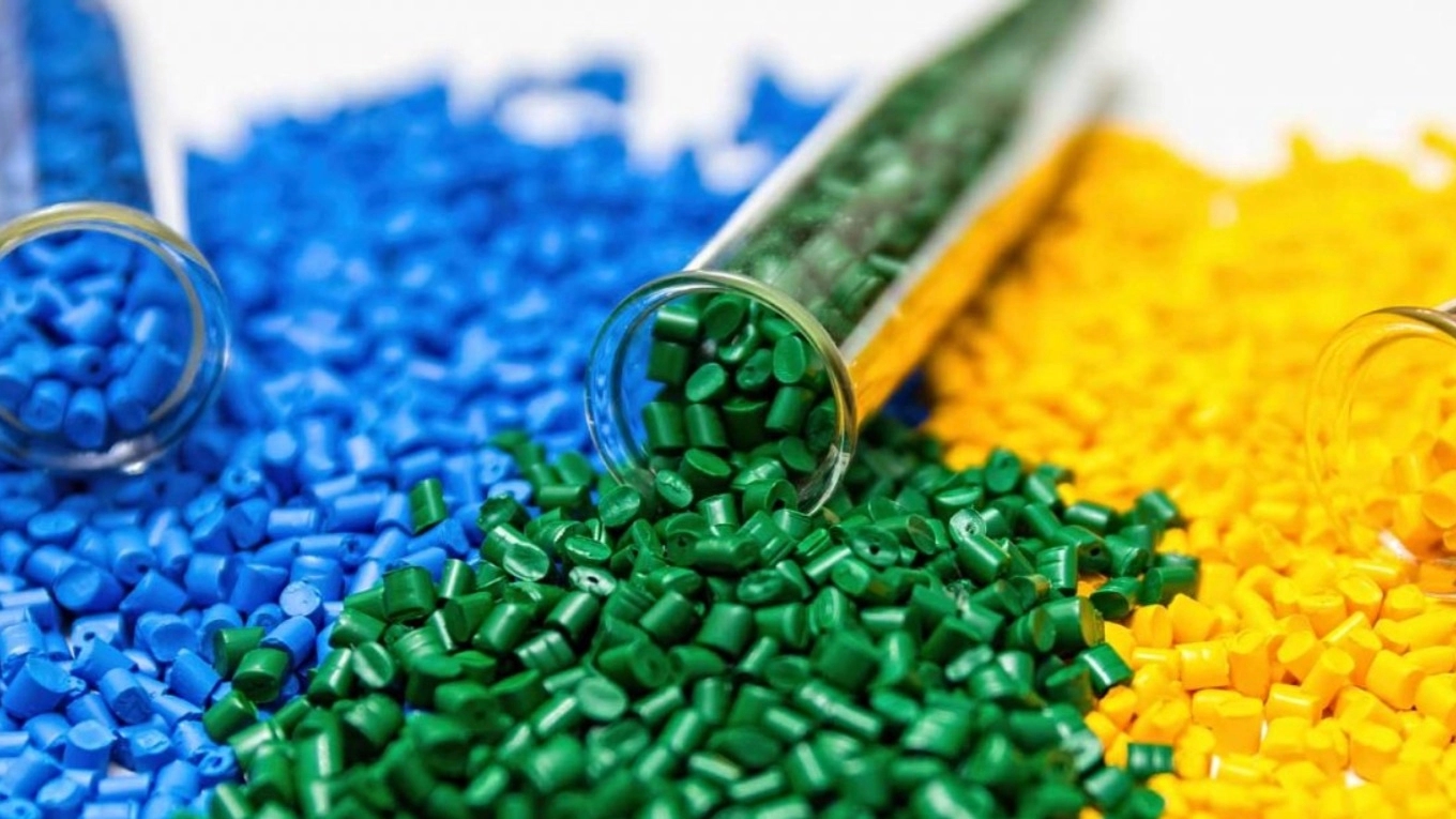 Plastic injection raw materials