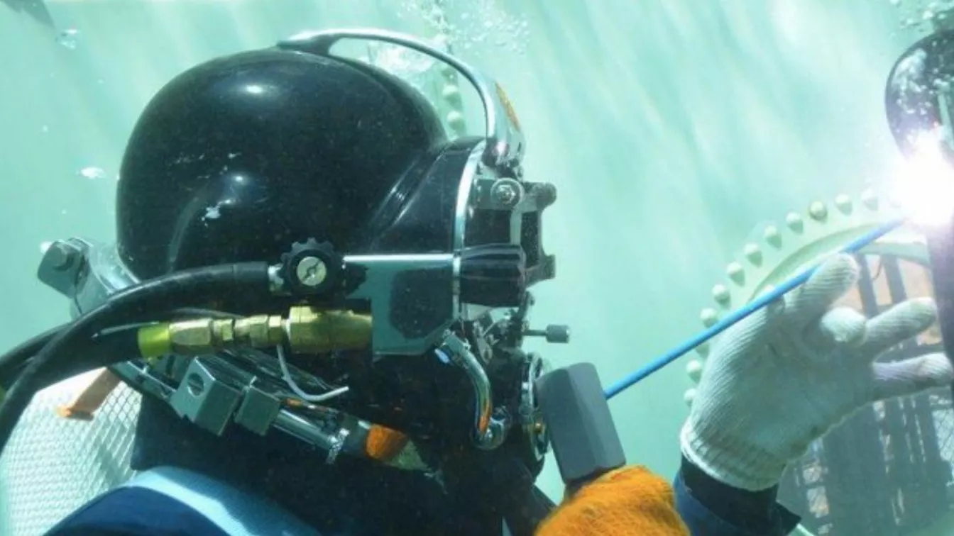 Types of underwater welding and its advantages