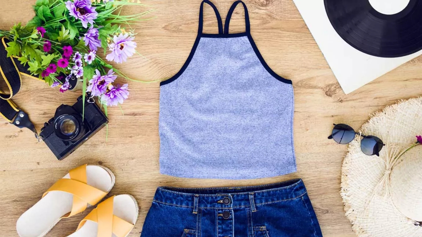 A few different ways to set a crop top