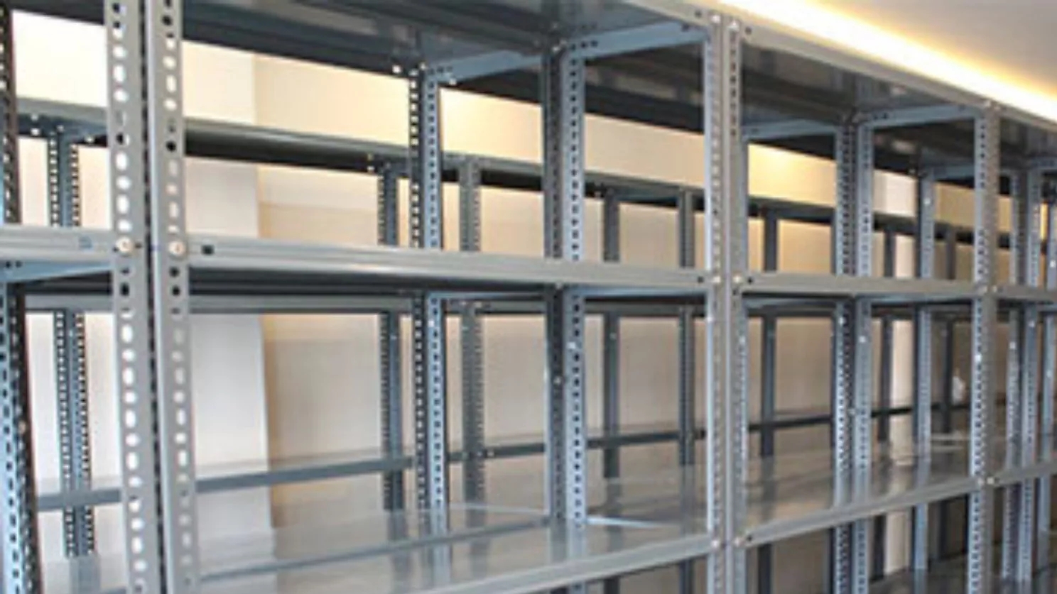 Getting to know the types of shelving for different uses and products